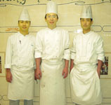2008クープ・デュ・モンド日本代表。右から西川正見氏（ドンク）、渡部賢一氏（帝国ホテル）、山崎彰徳氏（神戸屋レストラン）