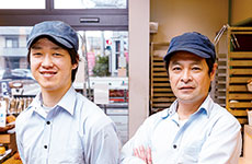 同店店長後藤俊大氏（左）とオーナーである関谷勝美氏（右）
