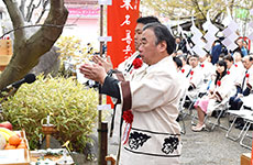 菓祖神への感謝と五穀豊穣を祈願する本名善兵衛社長