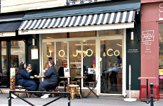 「ジョジョ＆コー」の店頭