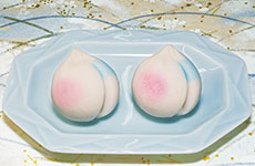 「ひな桃」制作＝亀岡佑太氏